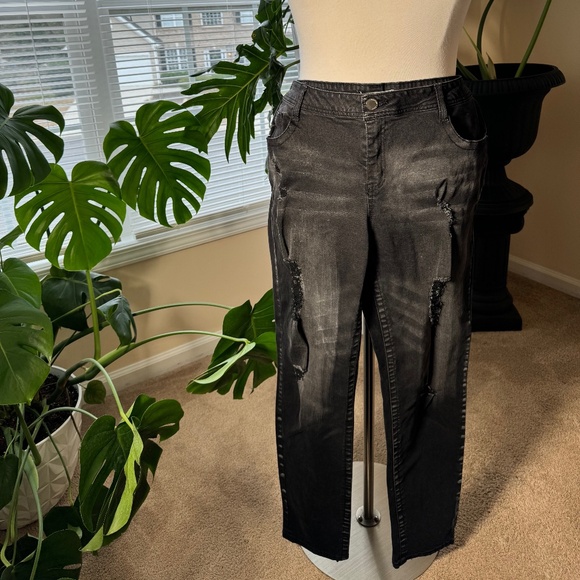 Black Jeans - Picture 1 of 5